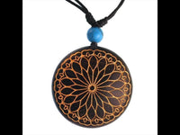 Load image into Gallery viewer, Holzkette golden Mandalablume Türkis Stein Sonoholz Baumwolle unisex verstellbar
