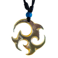 Cargar imagen en el visor de la galería, Halskette Perlmutt verstellbar Baumwolle Muschel Kette handgeschnitzt Türkis Stein Tomoe
