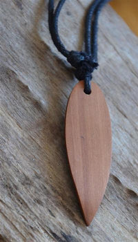 Load image into Gallery viewer, Surferkette Holz Halskette Gravur Baumwolle verstellbar
