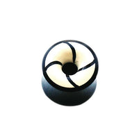 Load image into Gallery viewer, Horn Tunnel schwarz weiß Strudelmuster Horntunnel handgeschnitzt Büffelhorn Tribal Buffalo Organic Expander
