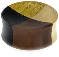 Load image into Gallery viewer, Tribal Holz Plug vier Farben Viertel laminiert Holzplug handgeschnitzt Tunnel Ohrstecker Expander
