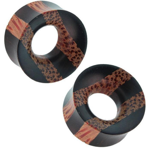 Two circular hand-carved Holz Tunnel Plugs with black Eisenholz stripes and reddish-brown Kokosholz spots, perfect for a Tribal look—unique Expander in brown and black.