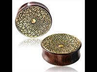 Load image into Gallery viewer, Two dark brown wooden boxes with antique golden brass inlay lids featuring a Sayagata labyrinth flower design, inspired by the “Holz Plug dunkelbraun Brass Inlay Labyrinth Blume” expander tunnel, displayed on a white reflective surface.
