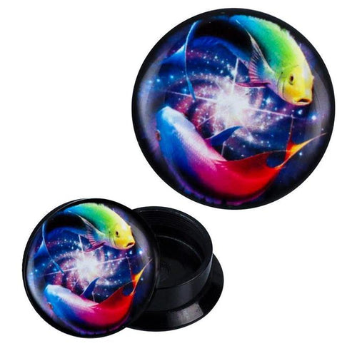 The Schraub Plug Acryl Weltall Strudel features a round black container with a lid showing vibrant, colorful koi carp swimming in a cosmic, starry background—an eye-catching piercing ear jewelry piece.