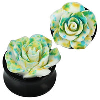 Load image into Gallery viewer, Two 3D Plug Acryl weiß Rose türkis gelb gefleckt plastisch Piercing Ohrschmuck—white acrylic plugs with dimensional rose shapes and turquoise-yellow speckles, perfect for a bold touch to your ear jewelry collection.
