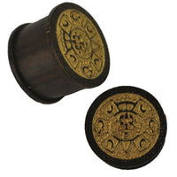 Cargar imagen en el visor de la galería, Holz Plug dunkelbraun Maya Maske gold Lasergravur
