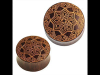 Load image into Gallery viewer, Holz Plug Stern Muster Sonoholz dunkelbraun golden Gravur
