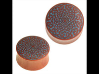 Cargar imagen en el visor de la galería, Holz Plug keltisch Knotenblume crushed Türkis Stein Inlay blau Sawoholz
