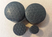 Load image into Gallery viewer, Flesh Plug Ebenholz Stern Blume des Lebens double flared Lobe Dehner schwarz Gravur

