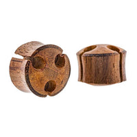 Load image into Gallery viewer, Tribal Holz Plug rund drei Löcher Tunnel handgeschnitzt Sonoholz Teakholz Expander Unisex
