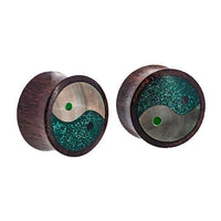 Load image into Gallery viewer, Organic Holz Plug Yin Yang Glitzer Resin grün Black Shell Tribal
