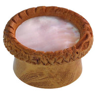 Cargar imagen en el visor de la galería, Plug hellbraun Teakholz gemasert rund Schlange Muster Rand Muschel Inlay Perlmutt Piercing
