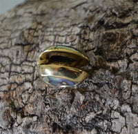 Cargar imagen en el visor de la galería, Plug Ohrgewicht Messing Paua zum Einhängen Tropfen gold
