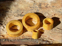 Load image into Gallery viewer, Holz Tunnel Jackfrucht konvex schmal ocker double flared
