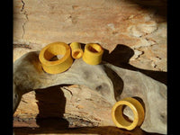 Load image into Gallery viewer, Holz Tunnel Jackfrucht konvex schmal ocker double flared
