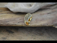 Load image into Gallery viewer, Plug zum Einhängen Drop Messing gold Engelstrompete
