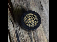 Load image into Gallery viewer, Holz Plug Ornament Muster beige dunkel double flared
