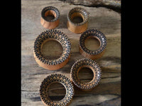 Load image into Gallery viewer, Holz Plug Olivenholz Sonnenblume handmade double flared
