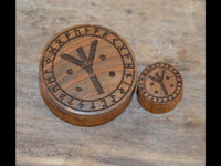 Load image into Gallery viewer, Holz Plug Teakholz Rune Leben Tod Punkte double flared
