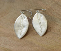 Load image into Gallery viewer, Ohrringe 925 Sterling Silber Oliven Blatt 41mm
