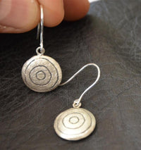 Load image into Gallery viewer, Ohrringe 925 Sterling Silber rund Kreise schwarz 16mm
