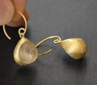 Load image into Gallery viewer, Ohrringe vergoldet 925 Silber Tropfen offen Hook Bogen
