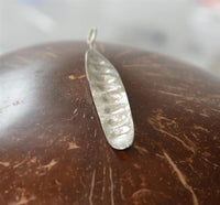 Load image into Gallery viewer, Anhänger 925 Sterling Silber Erbsenschote 56mm
