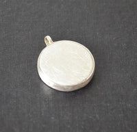 Load image into Gallery viewer, Anhänger 925 Sterling Silber rund Fisch Sand gold Glas
