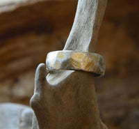 Load image into Gallery viewer, Ring Silber vergoldet gehämmert gebürstet Giraffe
