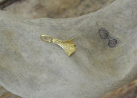 Cargar imagen en el visor de la galería, Anhänger Silber 925 vergoldet Ginkgo Blatt 10mm Öse
