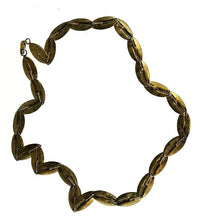 Load image into Gallery viewer, Halskette Silber 925 vergoldet Blätter gold 25cm
