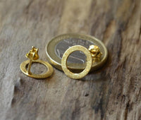 Load image into Gallery viewer, Ohrstecker Silber 925 vergoldet Creolen Ringe gebürstet
