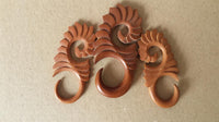 Load image into Gallery viewer, Piercing Holz red sawo wood Abstrakt S-Form Tribal earring Expander Dehner

