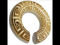 Load image into Gallery viewer, Ohr Donut Piercing griechisch Krokodilholz Ohrgewicht
