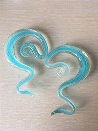 Load image into Gallery viewer, Piercing Pyrexglas Dehnschnecke türkis klar handmade
