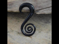 Load image into Gallery viewer, Piercing Pyrexglas Dehnschnecke schwarz handmade
