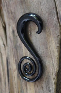 Load image into Gallery viewer, Piercing Pyrexglas Dehnschnecke schwarz handmade
