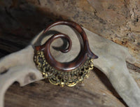 Cargar imagen en el visor de la galería, Piercing Dehnschnecke Narraholz Brass Ornament Spirale
