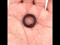 Load image into Gallery viewer, Captive Bead Klemmkugel Ring Sandelholz Piercing Dehner
