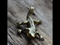 Load image into Gallery viewer, Ohrgewicht Messing Expander Piercing Eidechse 4mm
