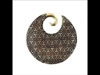 Load image into Gallery viewer, Ohrgewicht Brass Piercing 4mm Blume des Lebens Spirale
