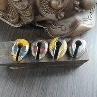 Cargar imagen en el visor de la galería, Ohrgewicht Natur Stein 12mm Tropfen Schlüsselloch braun
