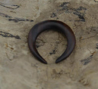 Load image into Gallery viewer, Holz Septum Lobe Ohr Piercing Sichel 3mm 4mm 6mm
