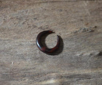 Load image into Gallery viewer, Holz Septum Lobe Ohr Piercing Sichel 3mm 4mm 6mm
