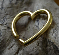Cargar imagen en el visor de la galería, Ohrgewicht 6mm Dehner Edelstahl gold PVD Herz Piercing

