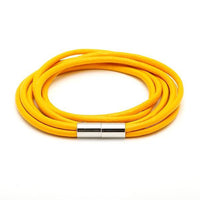 Load image into Gallery viewer, A yellow &quot;Lederarmbänder Farben Bänder Armband Leder dreifach mehrlagig Magnetverschluss unisex&quot; with multilayered leather bands and a sleek cylindrical magnetic clasp, shown on a white background.
