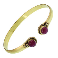 Load image into Gallery viewer, Messing Armreif golden Rubin rund Blume Zopfrand nickelfrei verstellbar antik Tribal Schmuck
