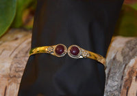 Load image into Gallery viewer, Messing Armreif golden Karneol rund Blume Zopfrand nickelfrei verstellbar antik Tribal Schmuck
