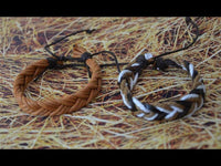 Load image into Gallery viewer, Leder Armband breit dreilagig geflochten verstellbar
