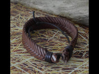 Load image into Gallery viewer, Leder Armband Fischgrätenzopf geflochten verstellbar
